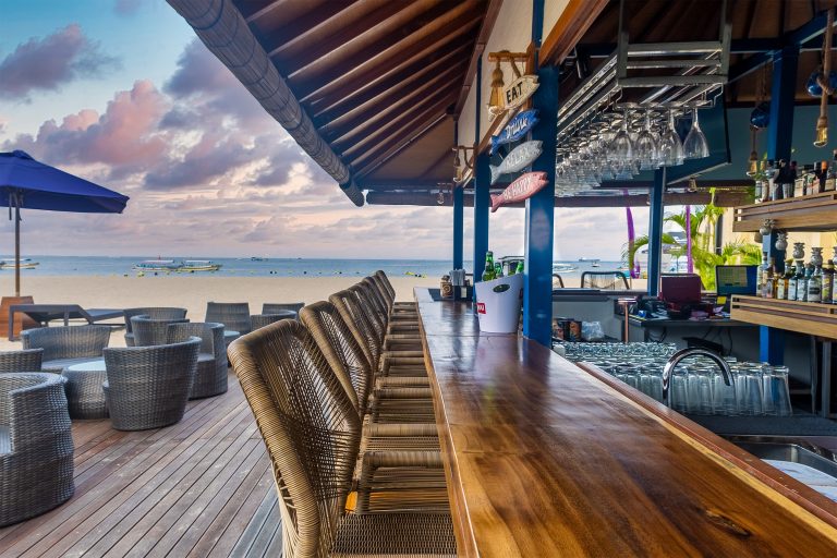 Sakala Beach Club daytime beach bar