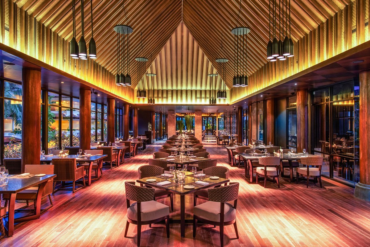 Sakala Beach Club evening restaurant scene