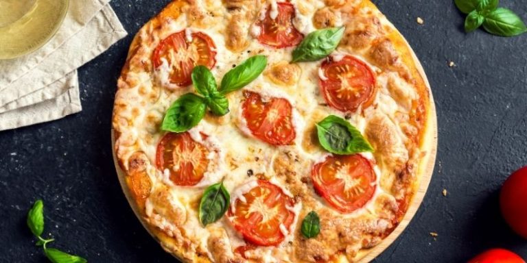月曜Pizza Dayで無料アイス付き