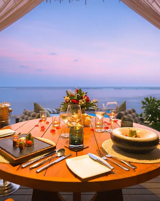Samabe Bali — Makan malam cabana