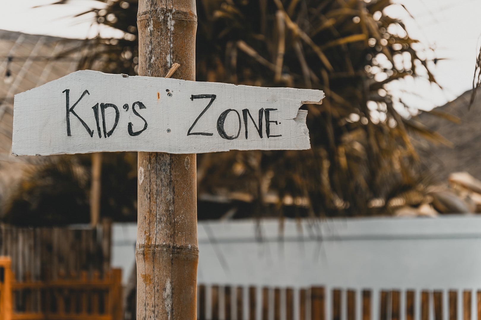 Kids playground di Sandy Bay Beach Club