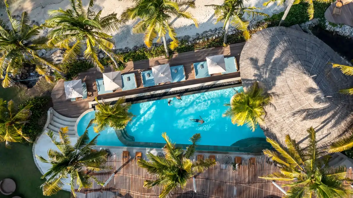 Poolside Daybed