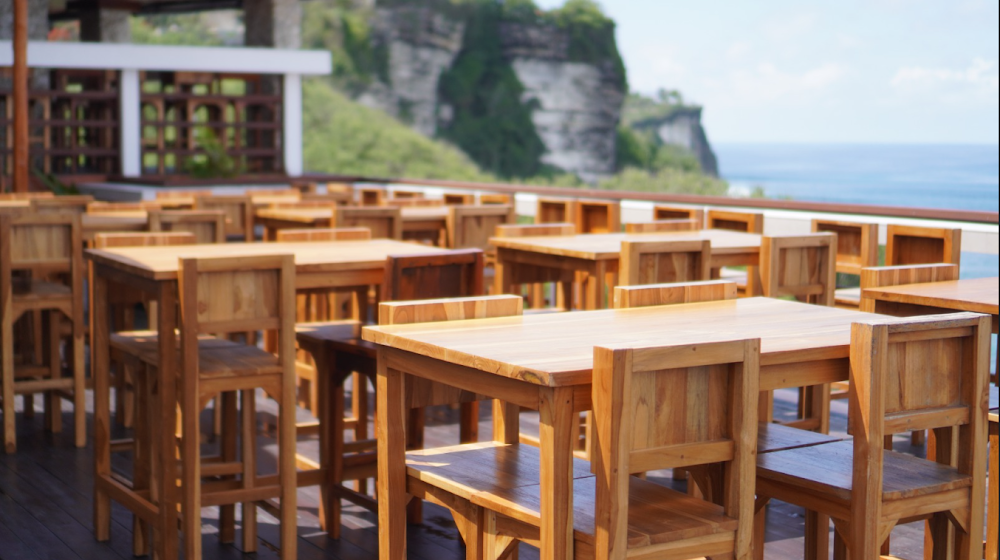 Long Table Deck