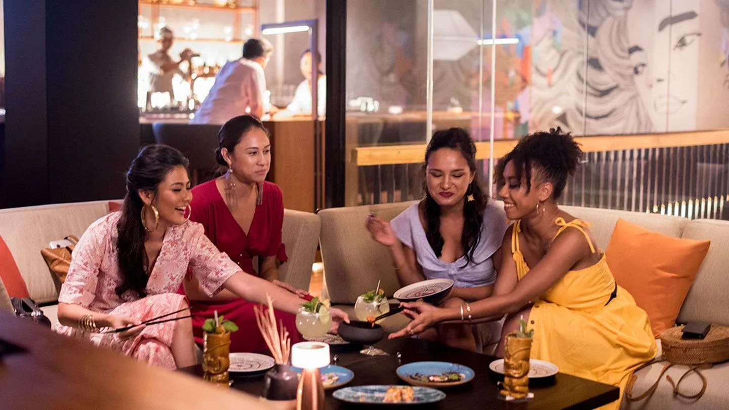 SugarSand — Guests in the dining area
