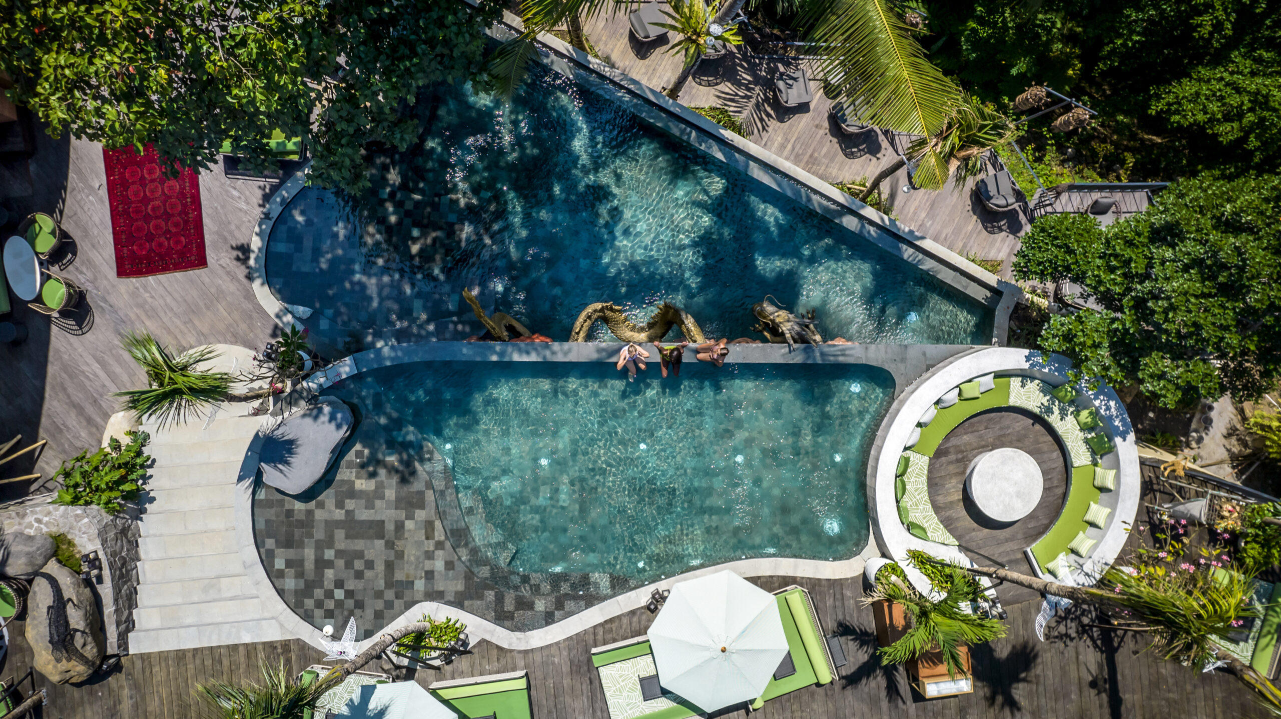 Sudut kolam The Jungle Club Ubud dari atas