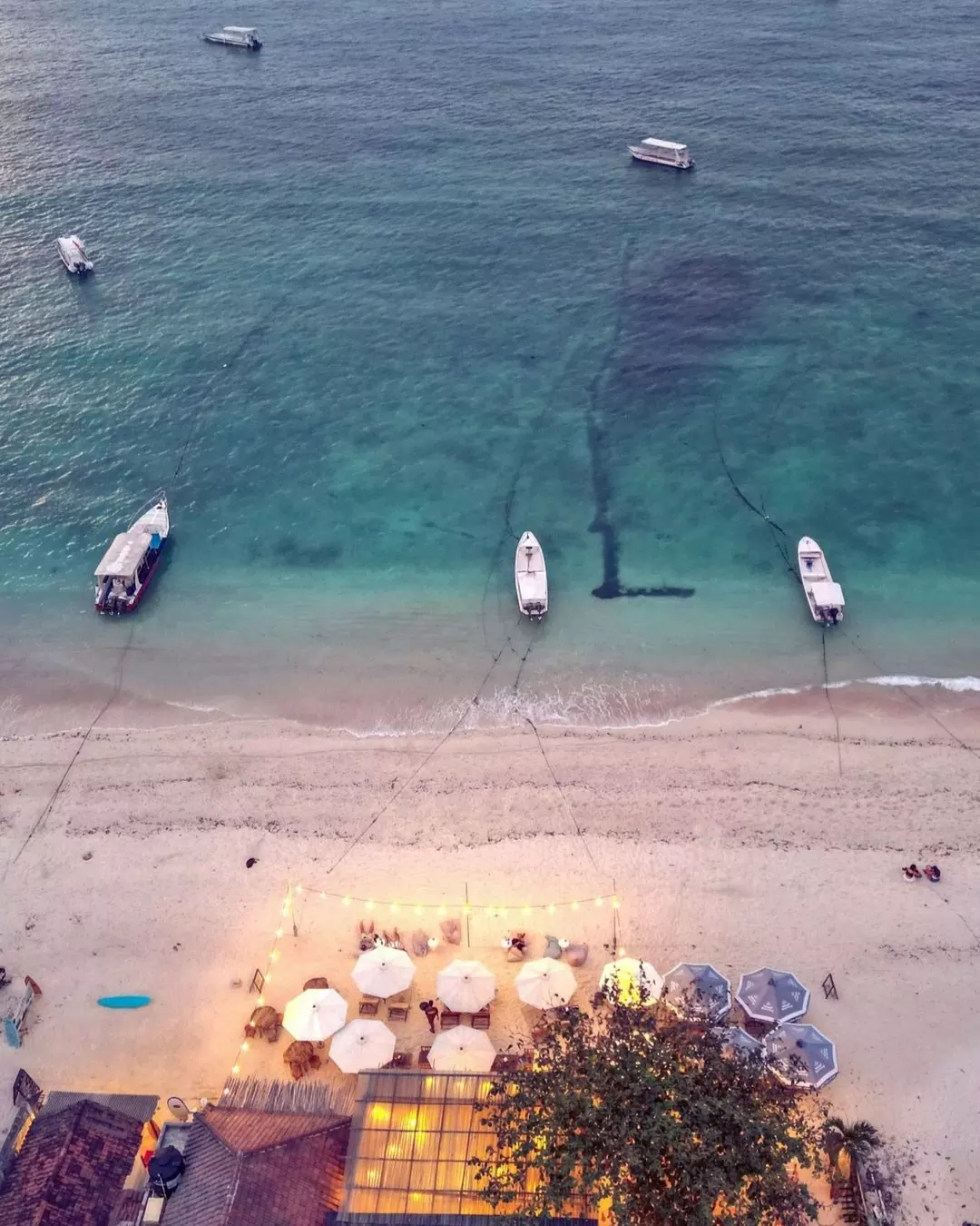 Pantai dan Laut dari Atas
