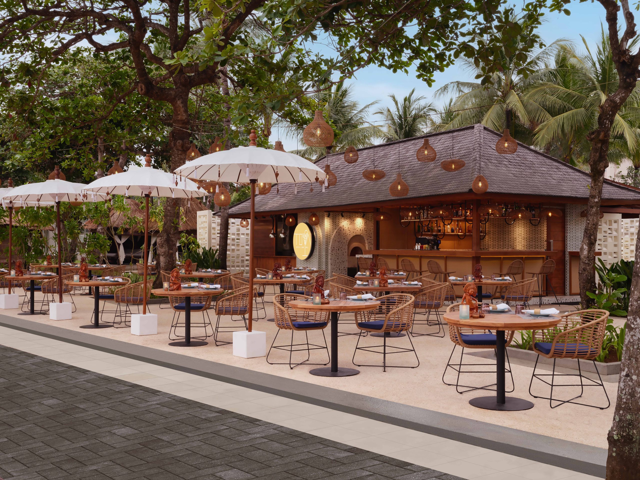 Toya Beach Bar & Grill