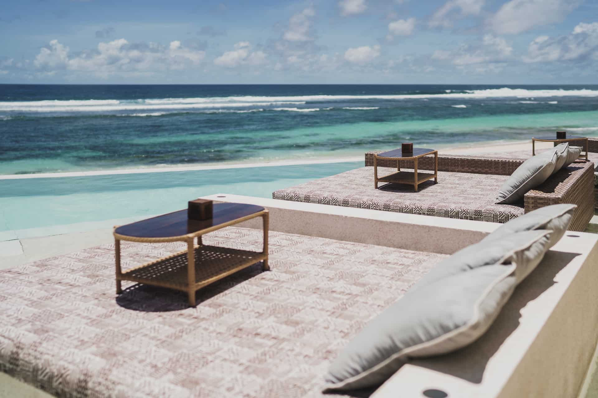 East Lagoon Day Bed