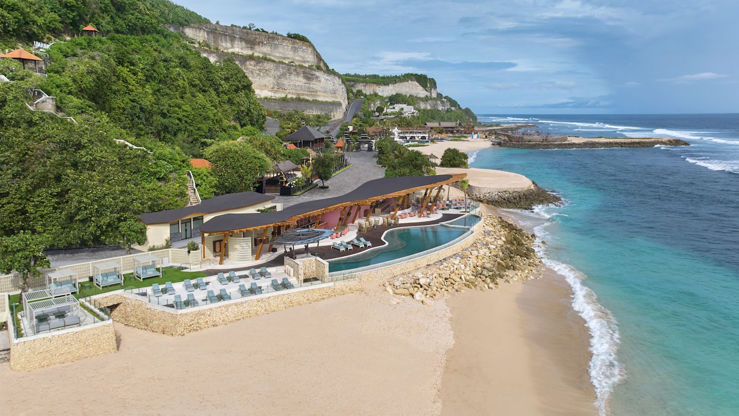 Uma Beach House daytime cliffside overview