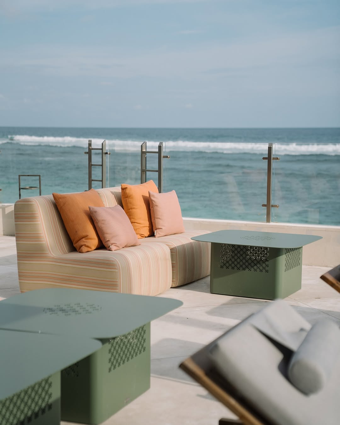 A lounge facing the sea