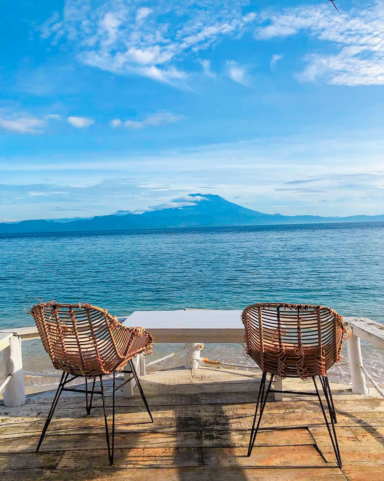 Daytime tables overlooking the sea