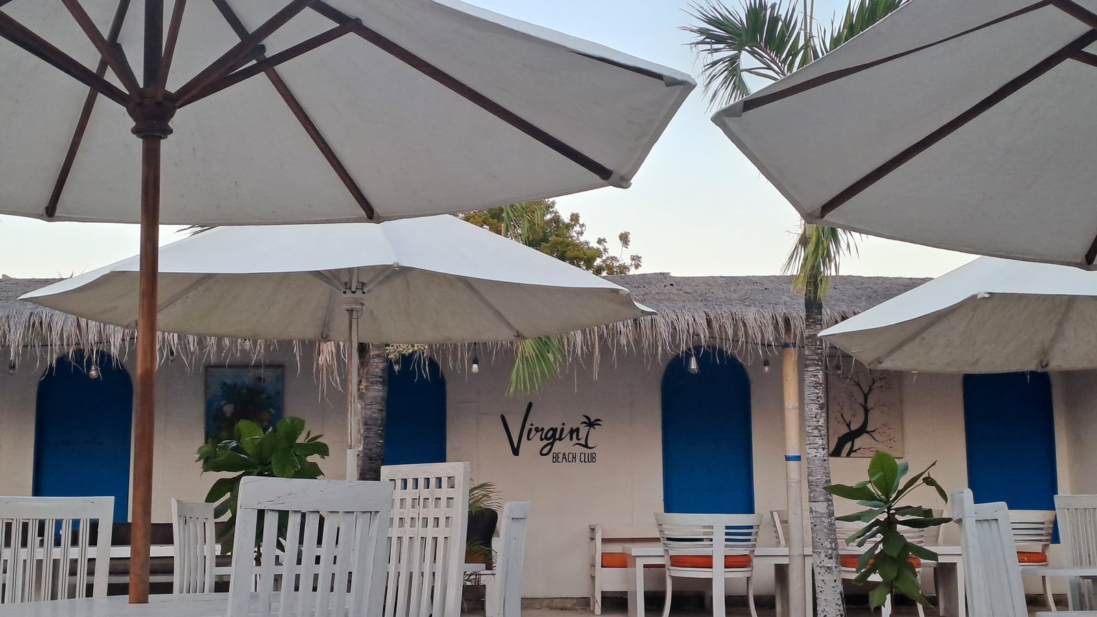 Restaurant Terrace Seating