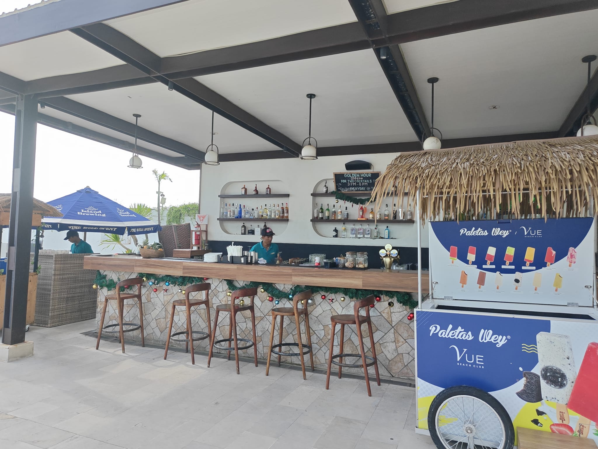 Warna Bar Counter