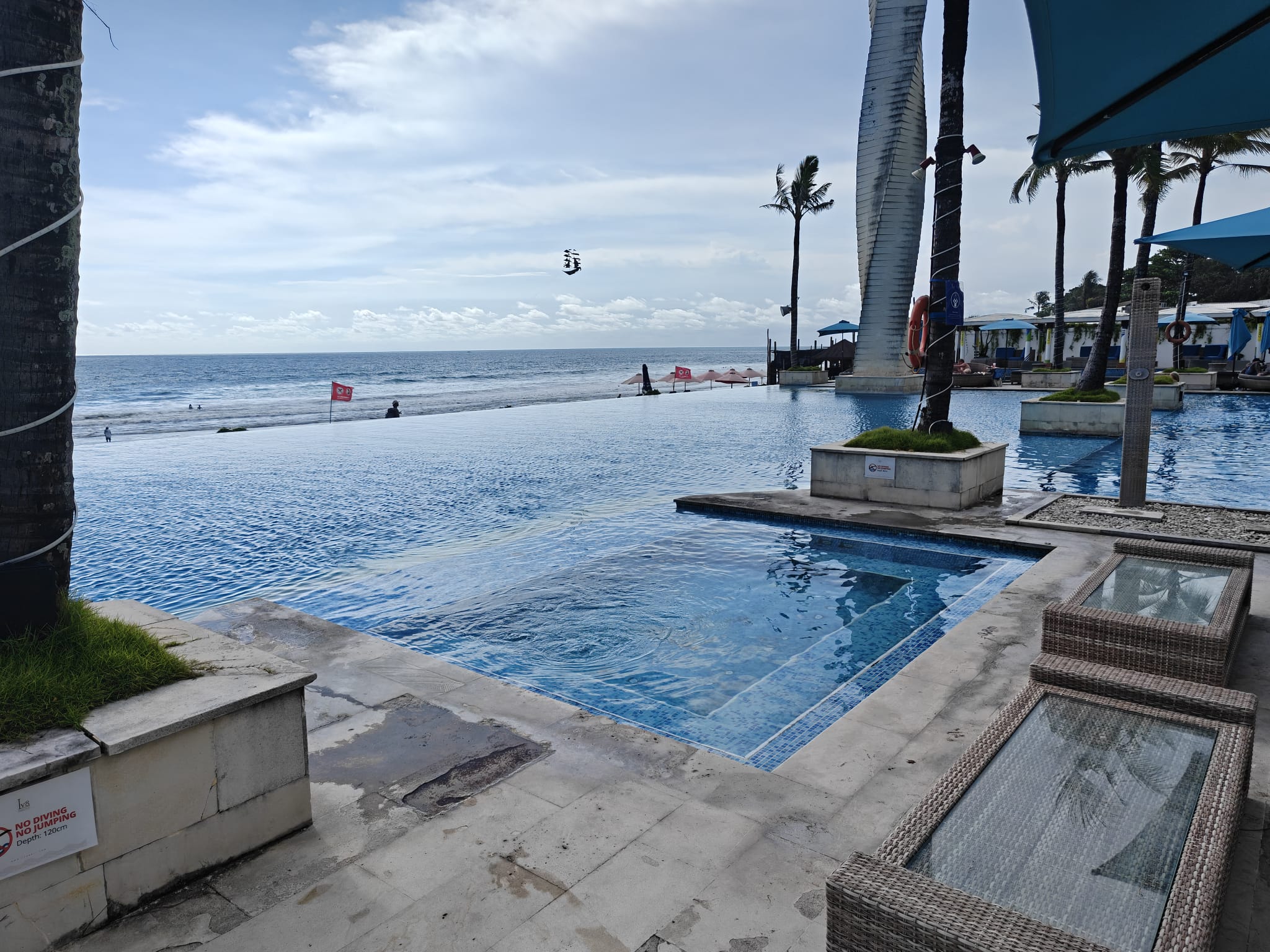 VUE Beach Club pool day