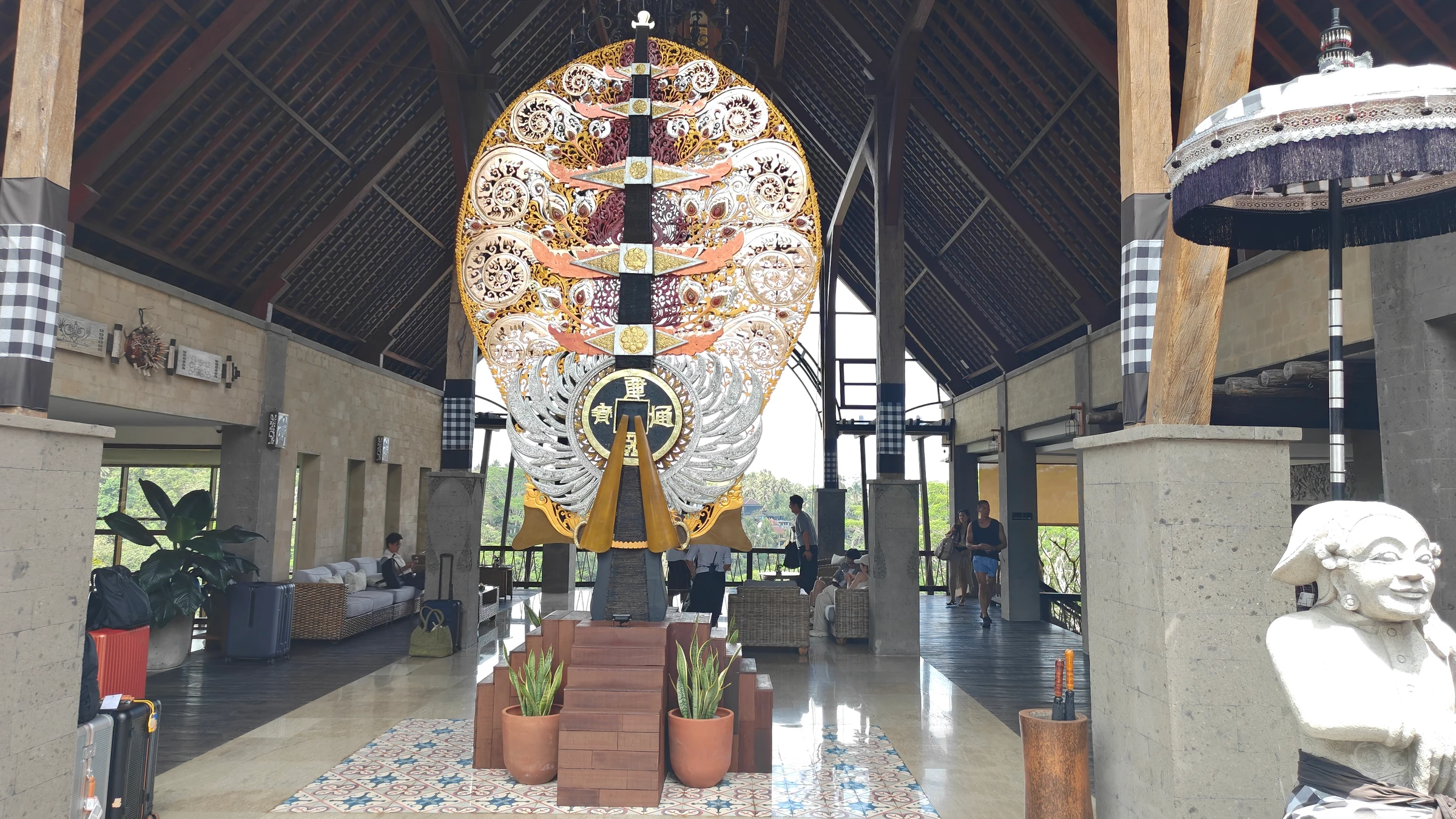Wanna Jungle Pool & Bar — High-roof lobby