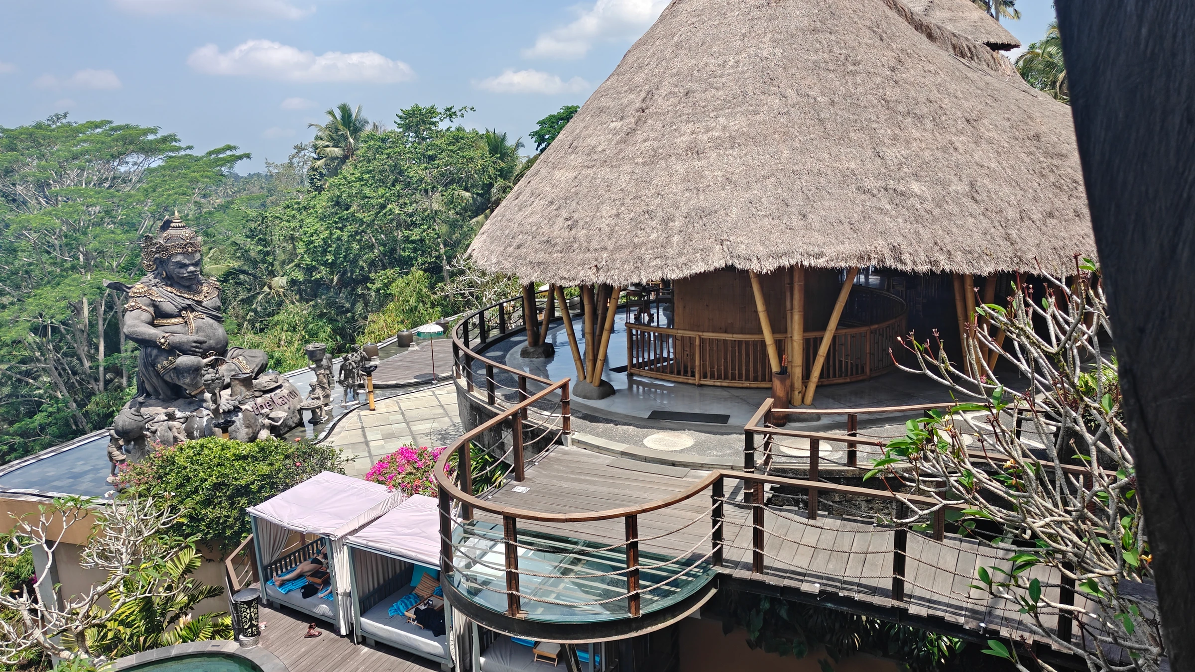 Wanna Jungle Pool & Bar — Thatched pavilion