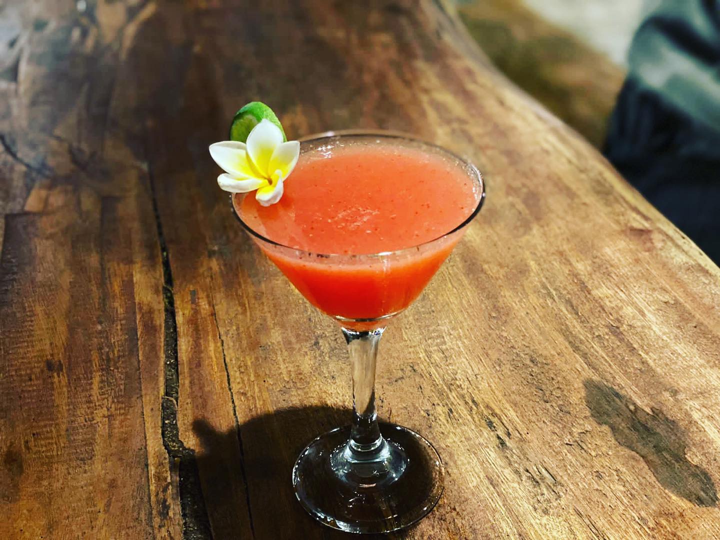 Happy Hour Setiap Hari 16.00–19.00