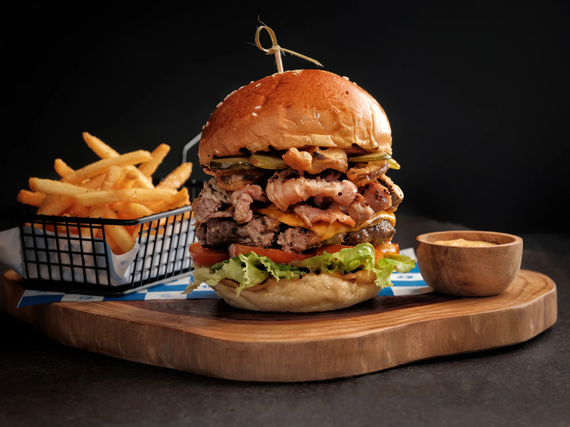 Burger dan kentang goreng