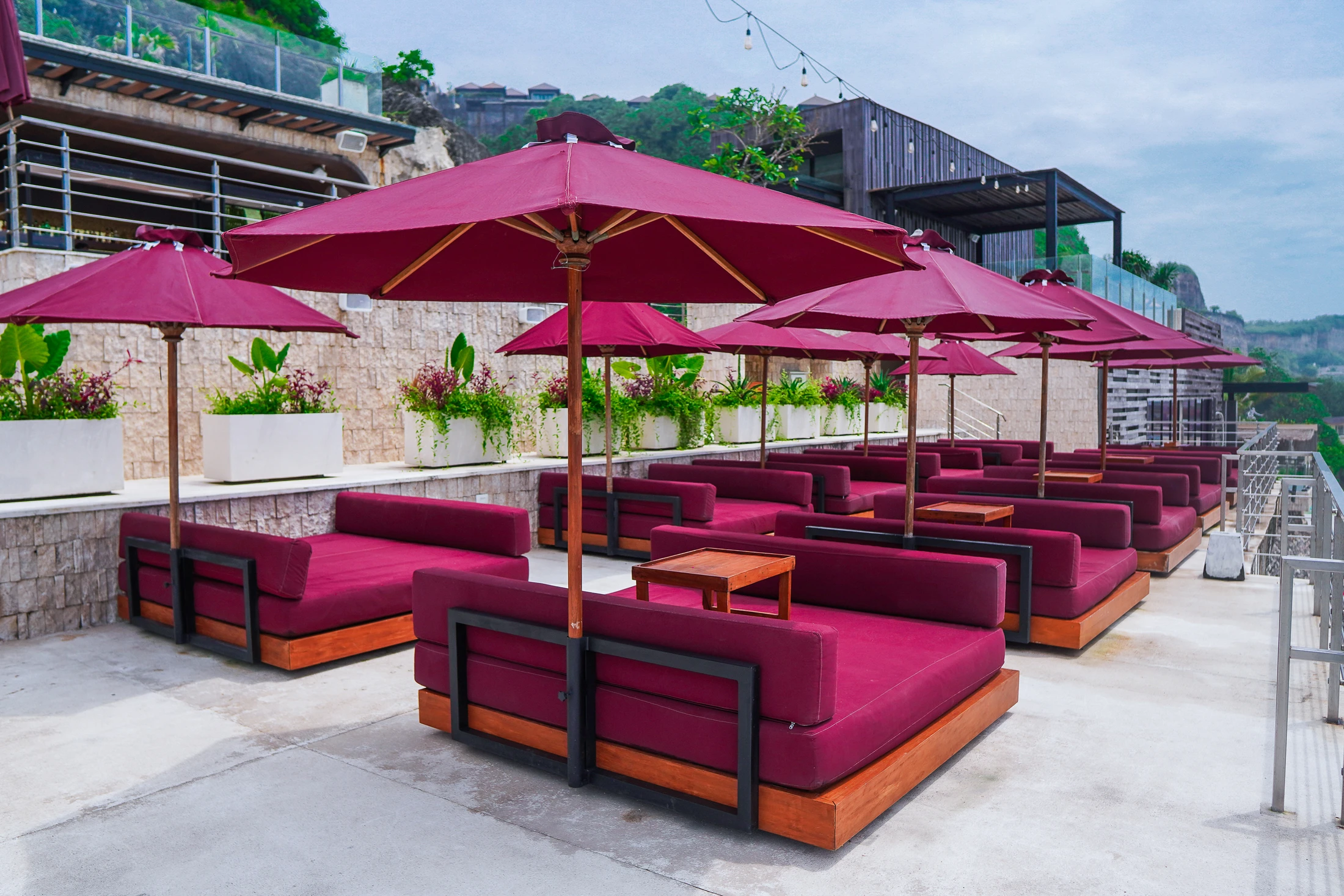 Rock Bar Bed