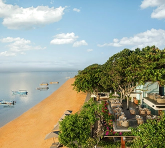 Tree Bar at Maya Sanurのラウンジソファ席