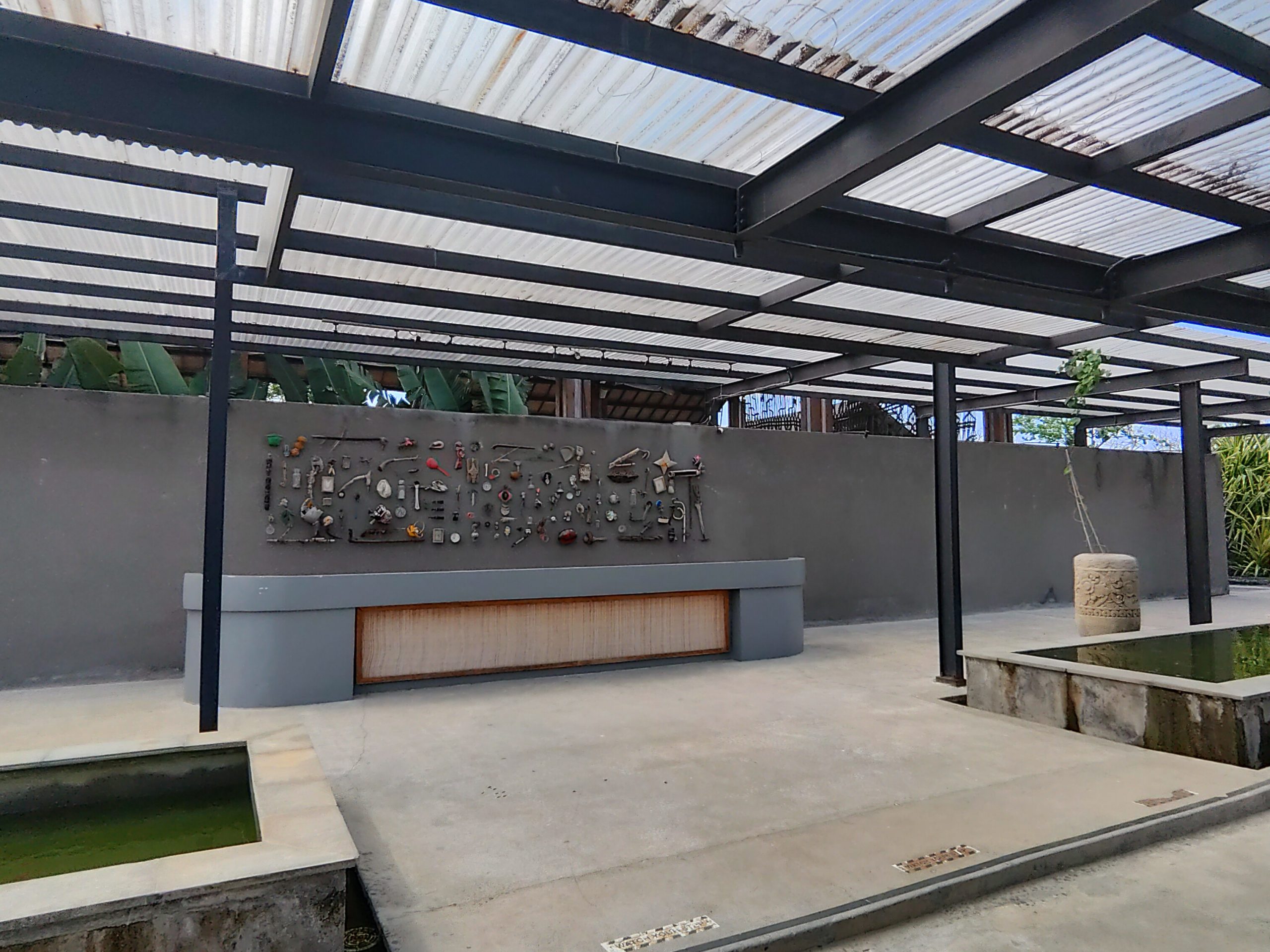 Bar luar ruang di Locca Sea House