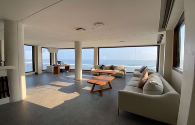 VVIP: VIP Vista Lounge