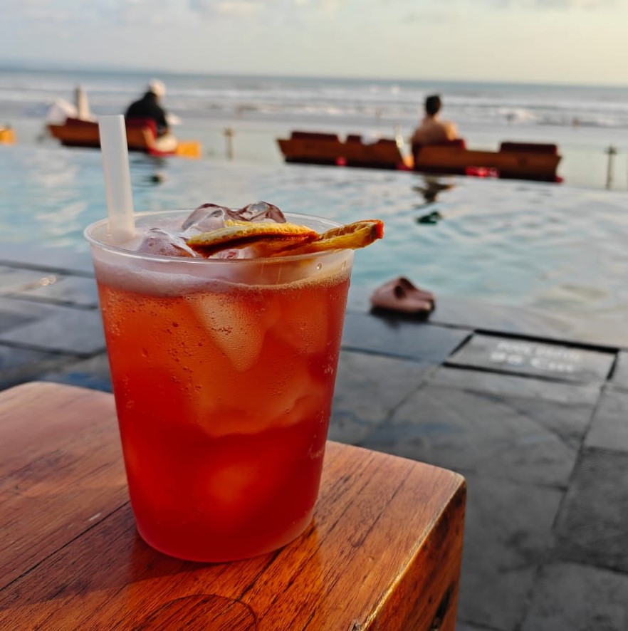 Ku_De_Ta_Food_Cranberry_Iced_Tea