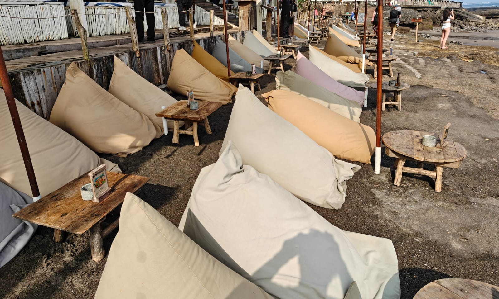 Bean Bag / Deck Chair / Halfmoon Sofa