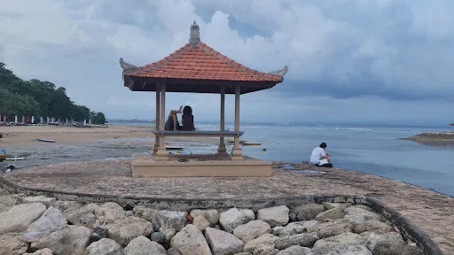 Memories Sanur Club周辺のシンドゥビーチの雰囲気