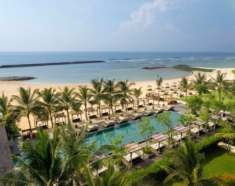 Reef_Beach_Club_sheets_Cabana_(Poolside)