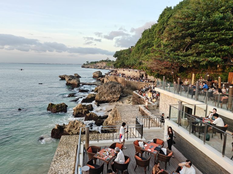 Rock Bar Bali cliffside overview