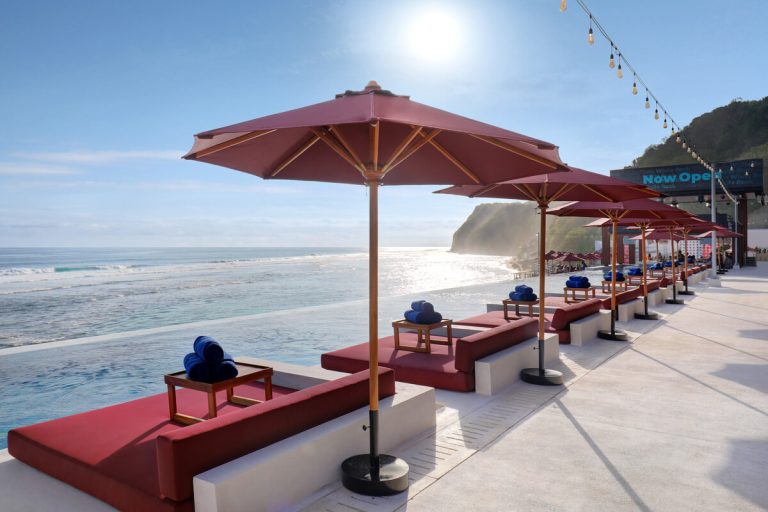 White_Rock_Beach_Club_sheets_LAGOON_BED