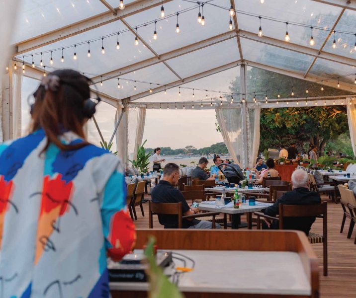 Alternate angle of Bali Beach Bar & Grill beachfront tables