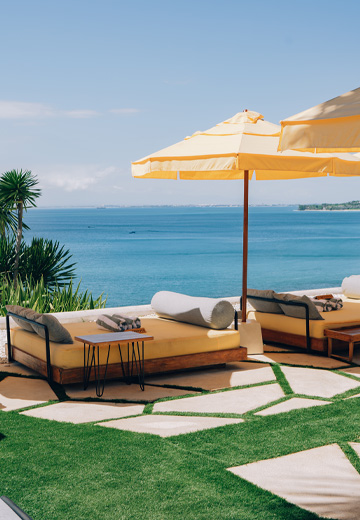 Daybed / up to 4 guests