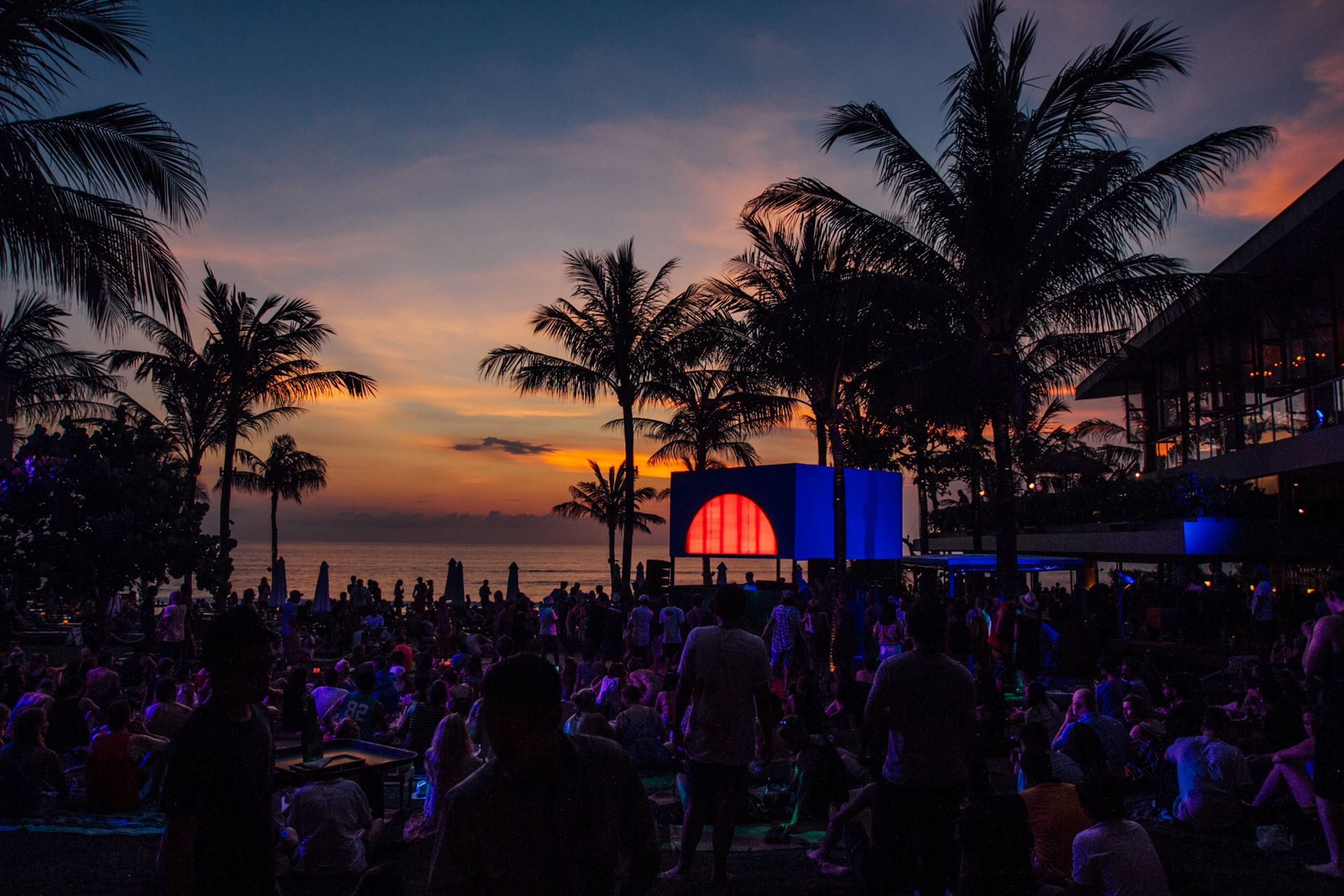 Potato Head Beach Club Sun Down Circle